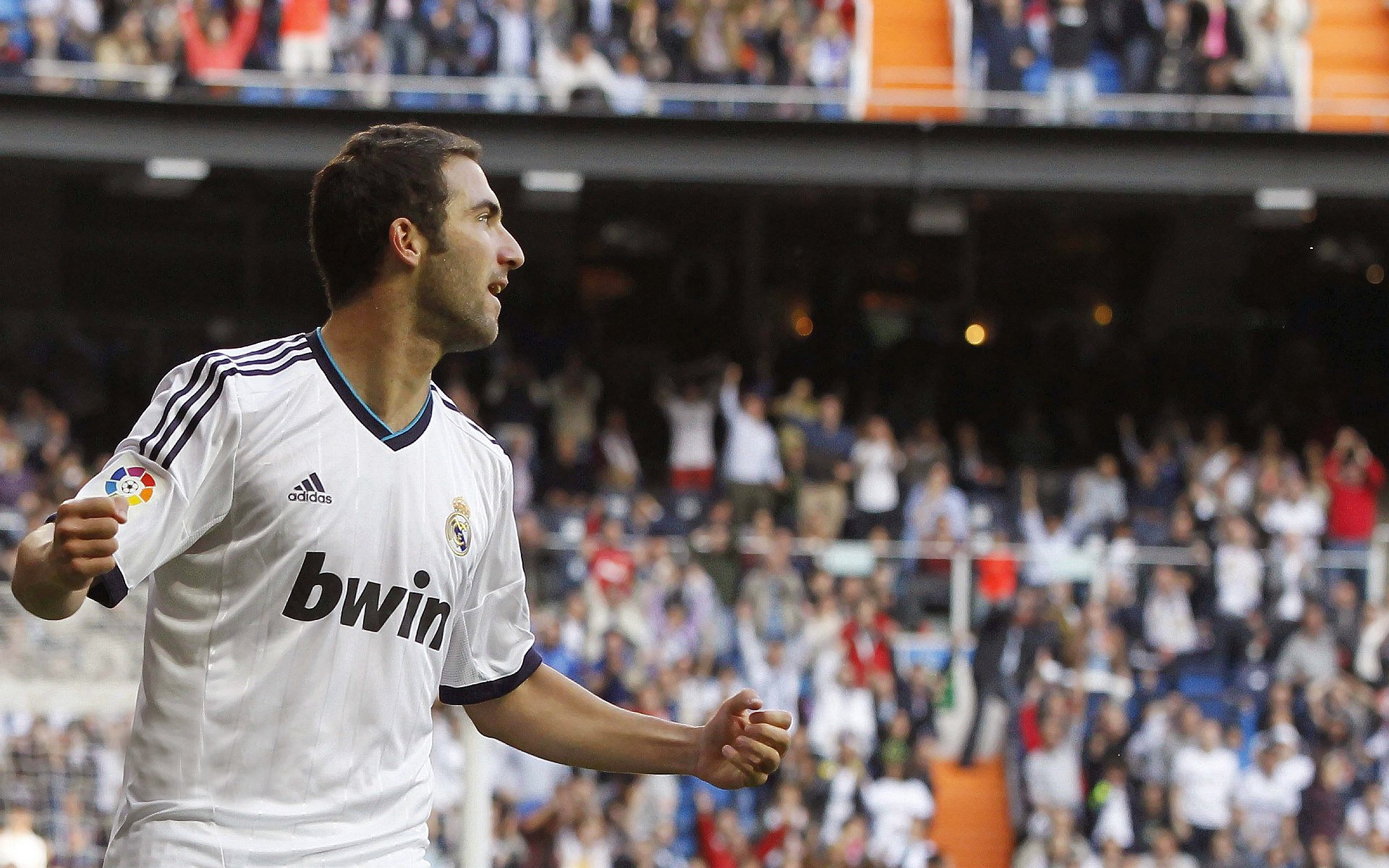 ac米兰足球队-五大联赛是否加强控球中场的射门能力训练,五大联赛防守水平